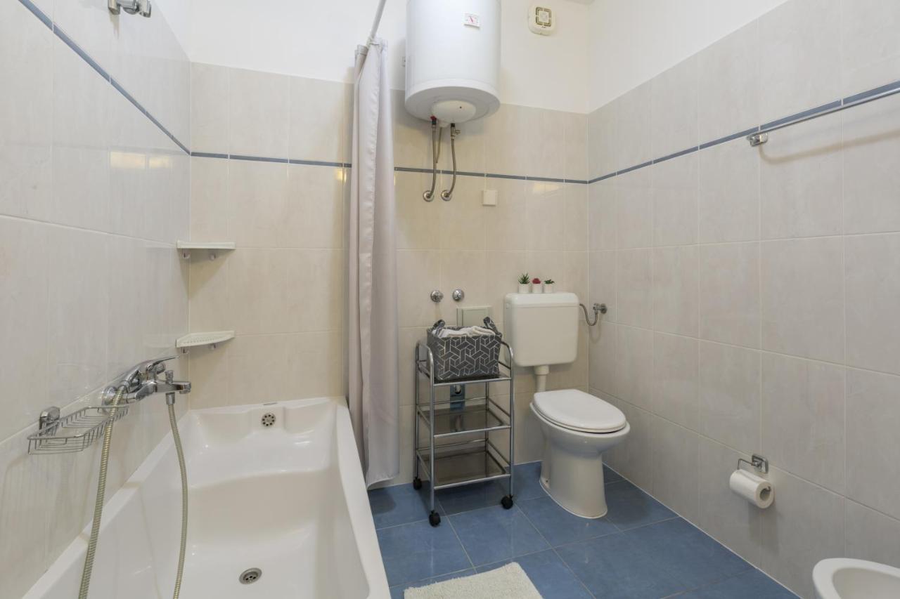 Family Apartment Romina Врсар Экстерьер фото