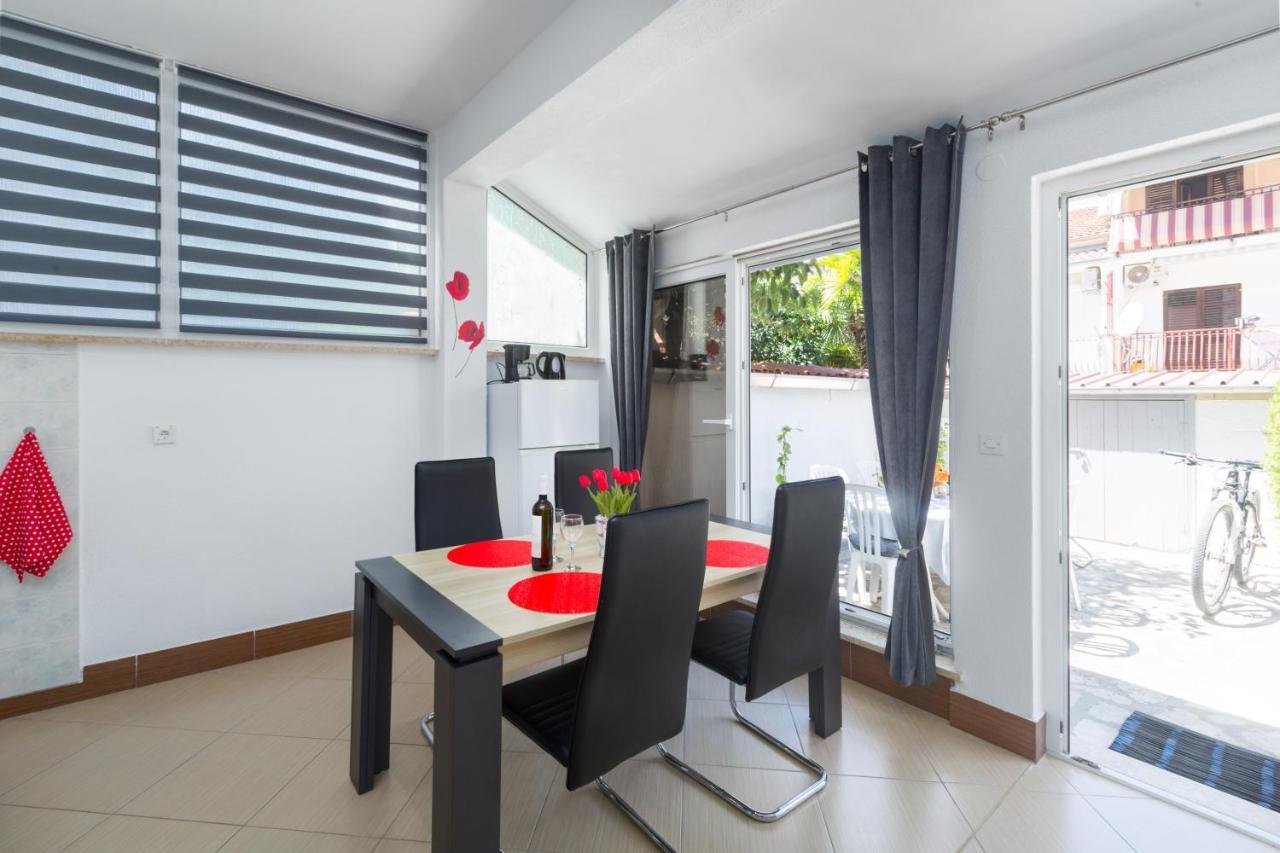 Family Apartment Romina Врсар Экстерьер фото